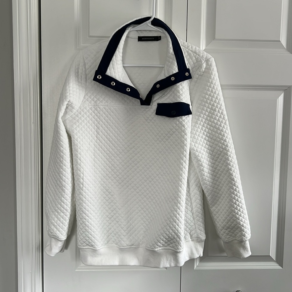 Quilted sweatshirt pullover white with navy details